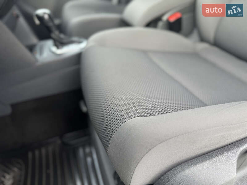 Минивэн Volkswagen Touran 2012 в Дубно