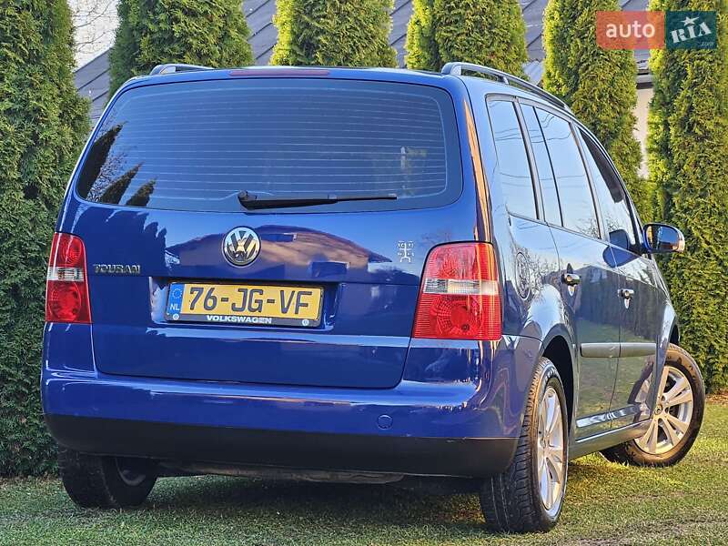 Минивэн Volkswagen Touran 2004 в Дрогобыче