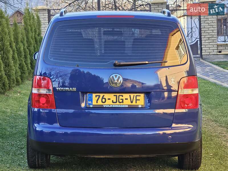 Минивэн Volkswagen Touran 2004 в Дрогобыче