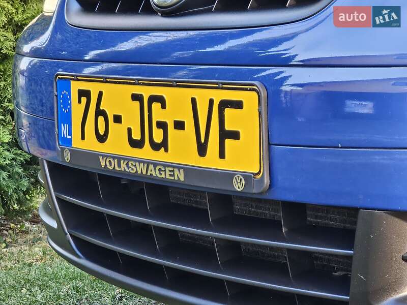 Минивэн Volkswagen Touran 2004 в Дрогобыче