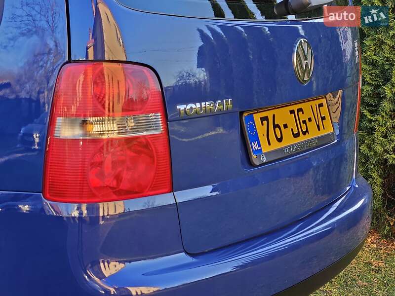 Минивэн Volkswagen Touran 2004 в Дрогобыче