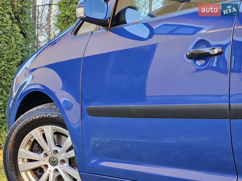 Минивэн Volkswagen Touran 2004 в Дрогобыче