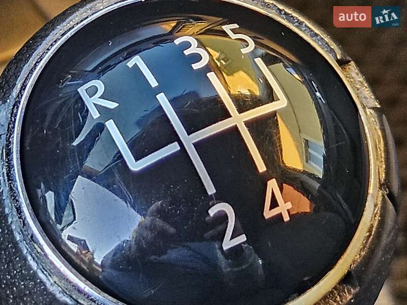 Минивэн Volkswagen Touran 2004 в Дрогобыче