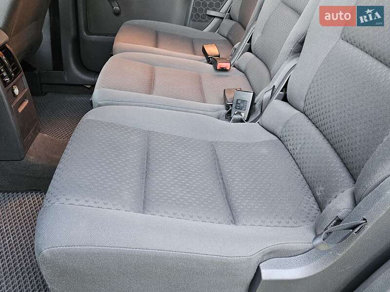 Минивэн Volkswagen Touran 2004 в Дрогобыче