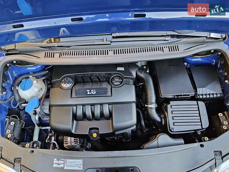 Минивэн Volkswagen Touran 2004 в Дрогобыче