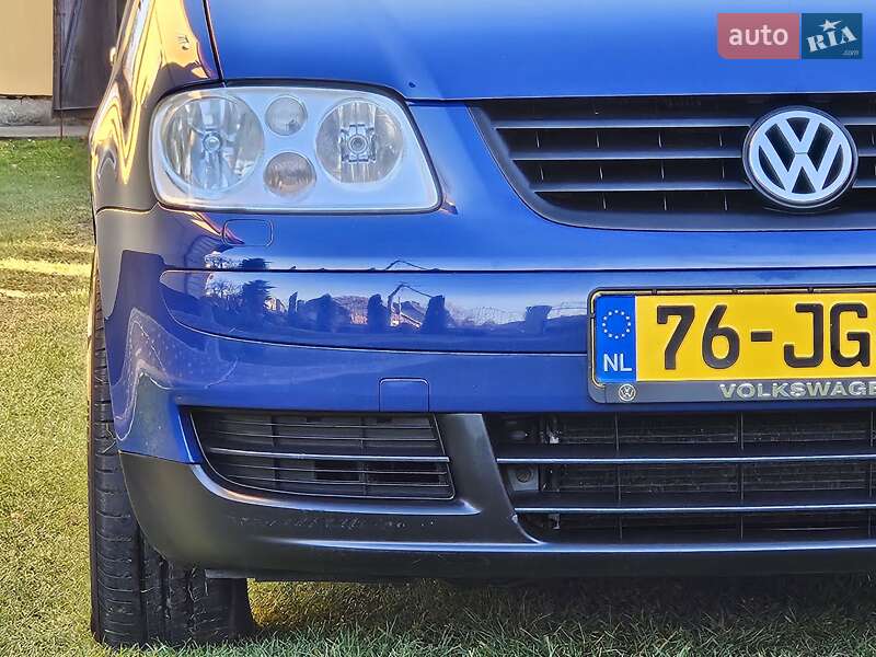 Минивэн Volkswagen Touran 2004 в Дрогобыче