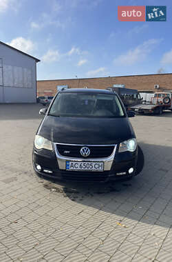 Минивэн Volkswagen Touran 2007 в Владимире