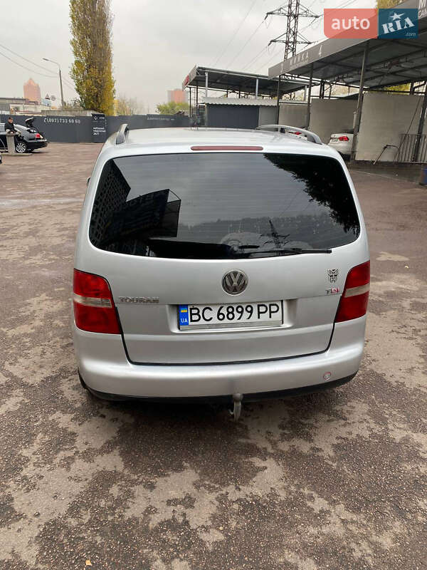 Минивэн Volkswagen Touran 2003 в Киеве