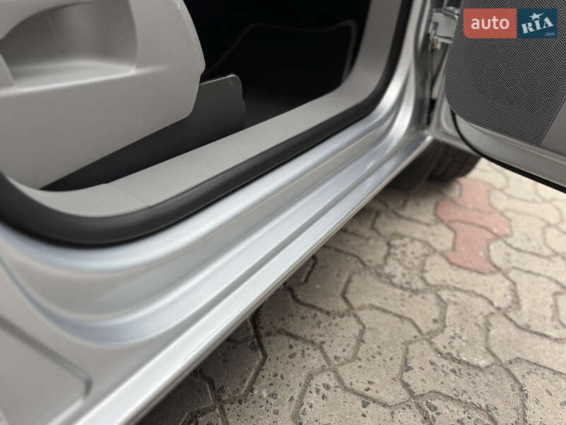 Минивэн Volkswagen Touran 2008 в Черкассах фото 34 Минивэн Volkswagen Touran 2008 в Черкассах