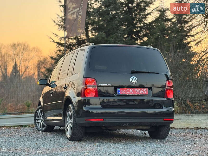 Минивэн Volkswagen Touran 2008 в Дрогобыче