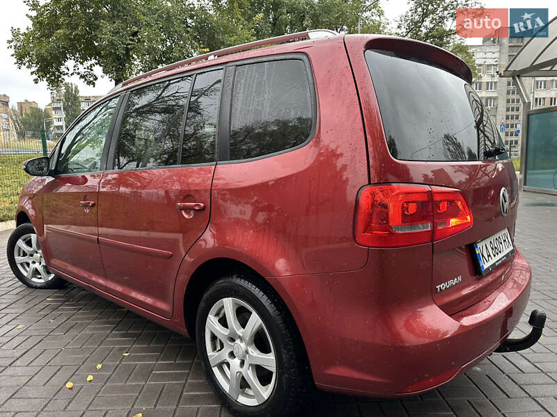 Минивэн Volkswagen Touran 2013 в Киеве