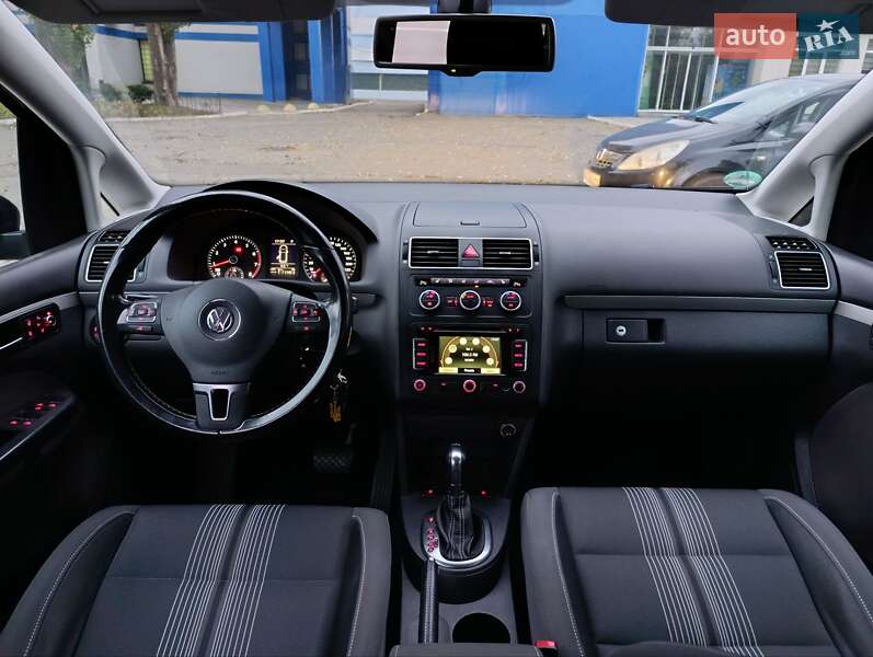 Минивэн Volkswagen Touran 2013 в Киеве фото 27 Минивэн Volkswagen Touran 2013 в Киеве
