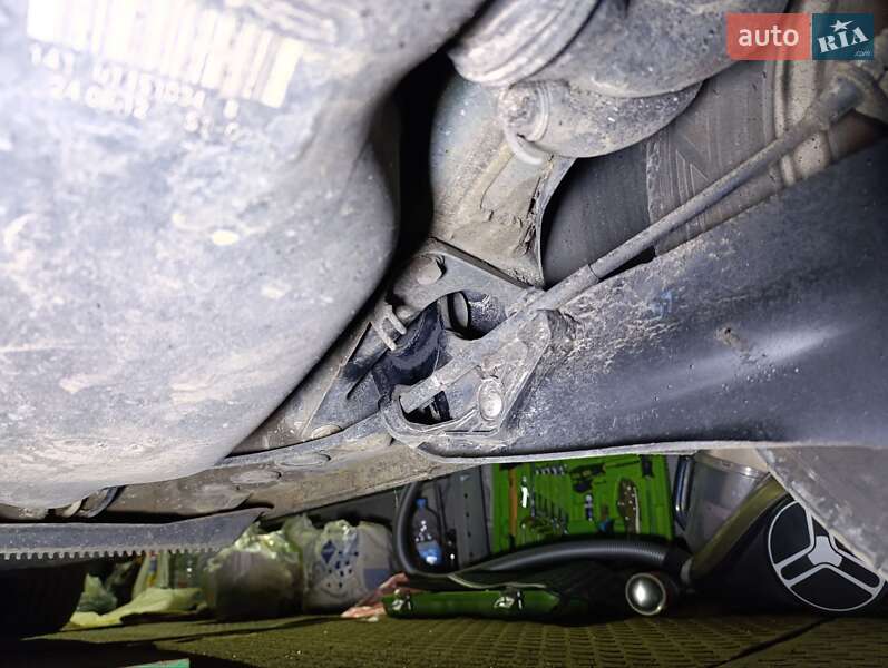 Минивэн Volkswagen Touran 2013 в Киеве фото 42 Минивэн Volkswagen Touran 2013 в Киеве