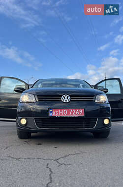 Мінівен Volkswagen Touran 2015 в Луцьку