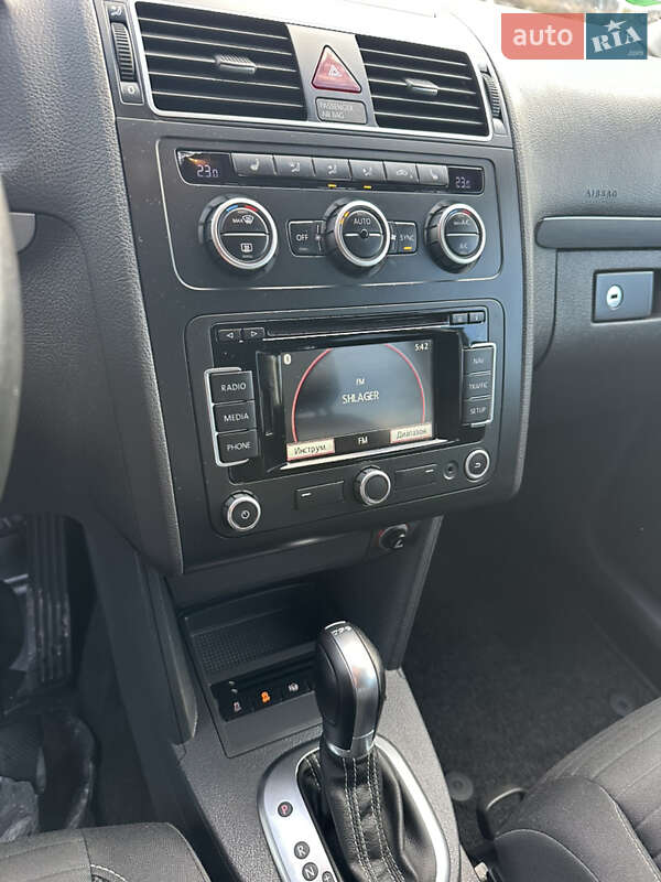 Мінівен Volkswagen Touran 2015 в Луцьку