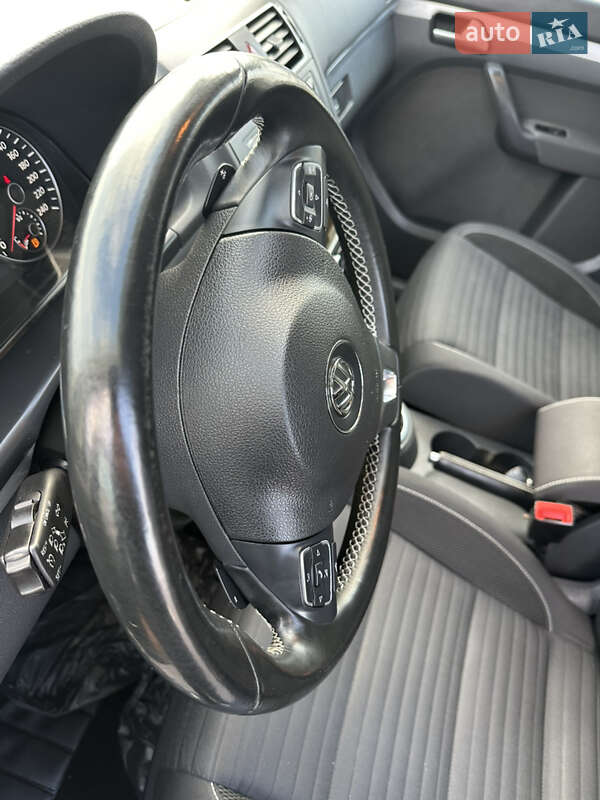 Мінівен Volkswagen Touran 2015 в Луцьку