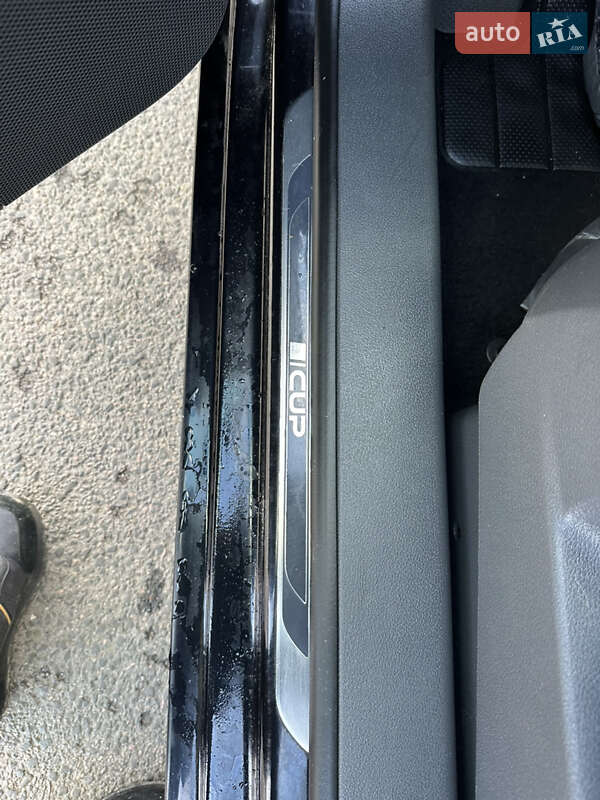 Мінівен Volkswagen Touran 2015 в Луцьку