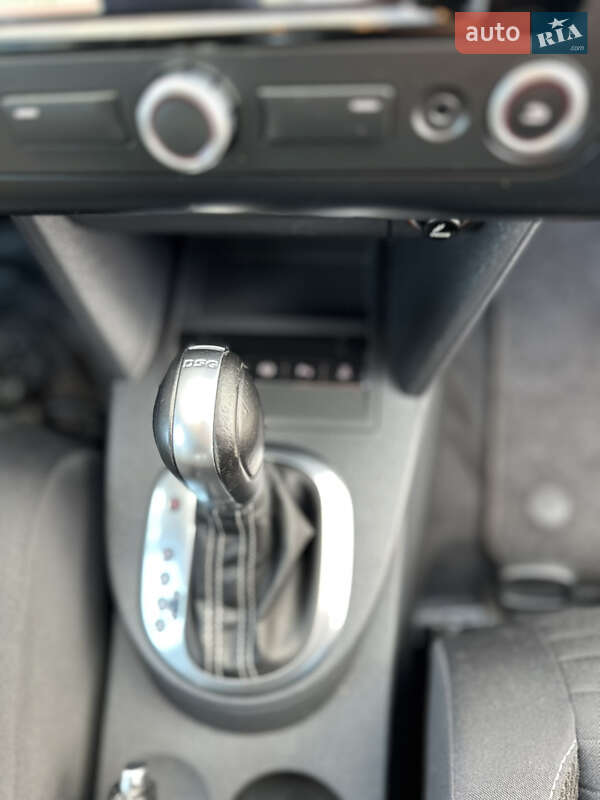 Мінівен Volkswagen Touran 2015 в Луцьку