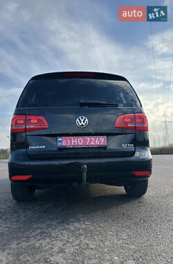 Мінівен Volkswagen Touran 2015 в Луцьку