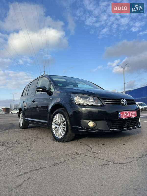 Мінівен Volkswagen Touran 2015 в Луцьку