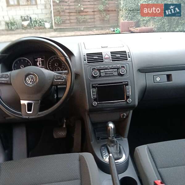Минивэн Volkswagen Touran 2011 в Звягеле