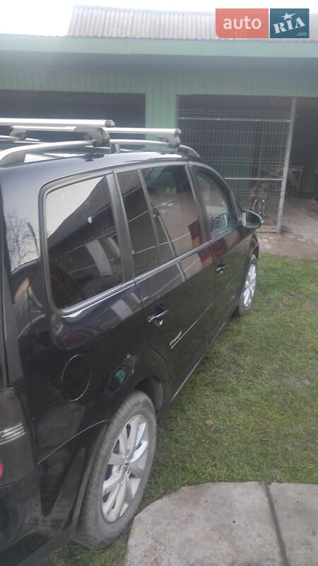 Минивэн Volkswagen Touran 2010 в Львове