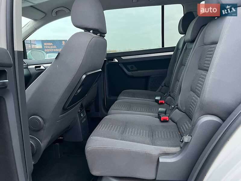 Минивэн Volkswagen Touran 2009 в Львове