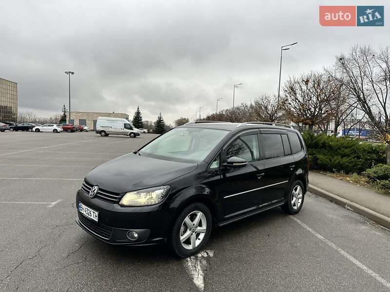 Минивэн Volkswagen Touran 2013 в Киеве