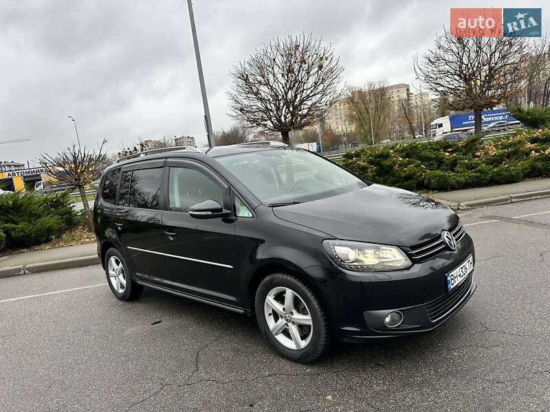 Минивэн Volkswagen Touran 2013 в Киеве