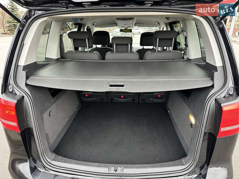 Минивэн Volkswagen Touran 2013 в Киеве