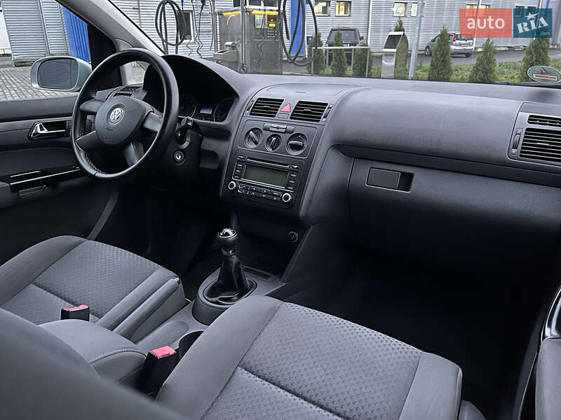 Минивэн Volkswagen Touran 2005 в Малине фото 41 Минивэн Volkswagen Touran 2005 в Малине