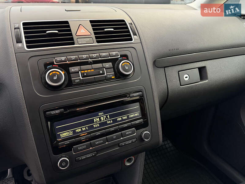 Минивэн Volkswagen Touran 2012 в Харькове