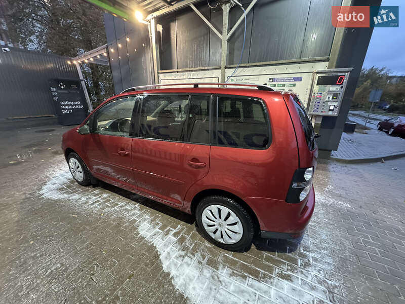 Минивэн Volkswagen Touran 2009 в Тернополе