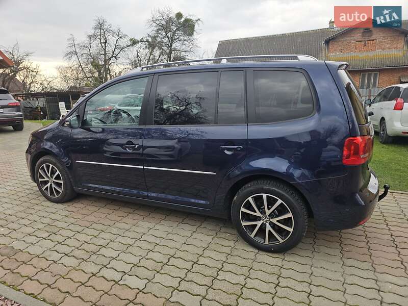 Минивэн Volkswagen Touran 2012 в Стрые