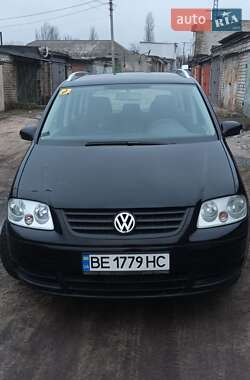 Минивэн Volkswagen Touran 2004 в Николаеве