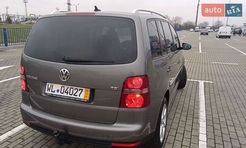 Минивэн Volkswagen Touran 2010 в Нововолынске фото 6 Минивэн Volkswagen Touran 2010 в Нововолынске