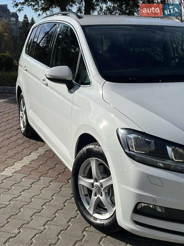 Микровэн Volkswagen Touran 2020 в Тернополе