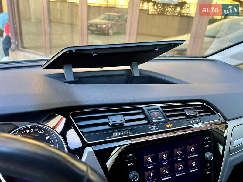 Микровэн Volkswagen Touran 2020 в Тернополе