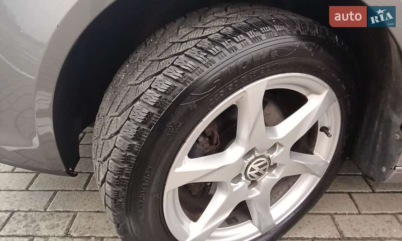 Минивэн Volkswagen Touran 2010 в Нововолынске фото 27 Минивэн Volkswagen Touran 2010 в Нововолынске