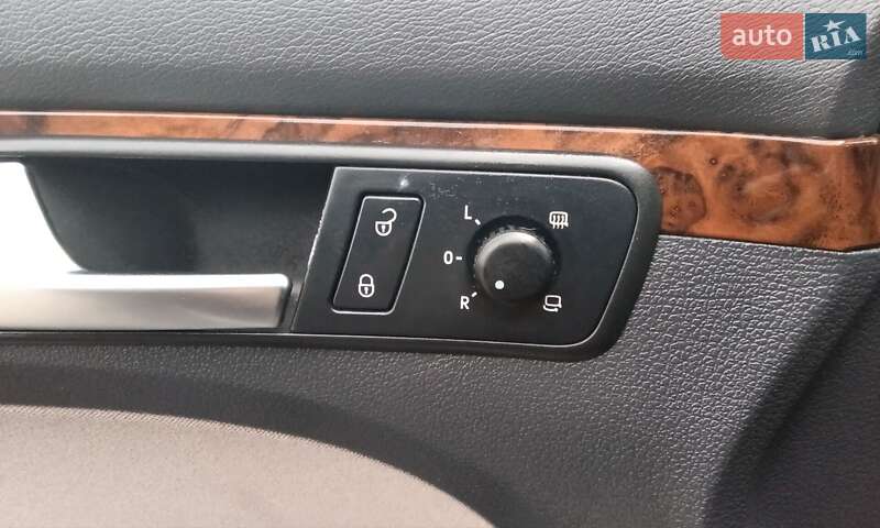 Минивэн Volkswagen Touran 2010 в Нововолынске фото 31 Минивэн Volkswagen Touran 2010 в Нововолынске