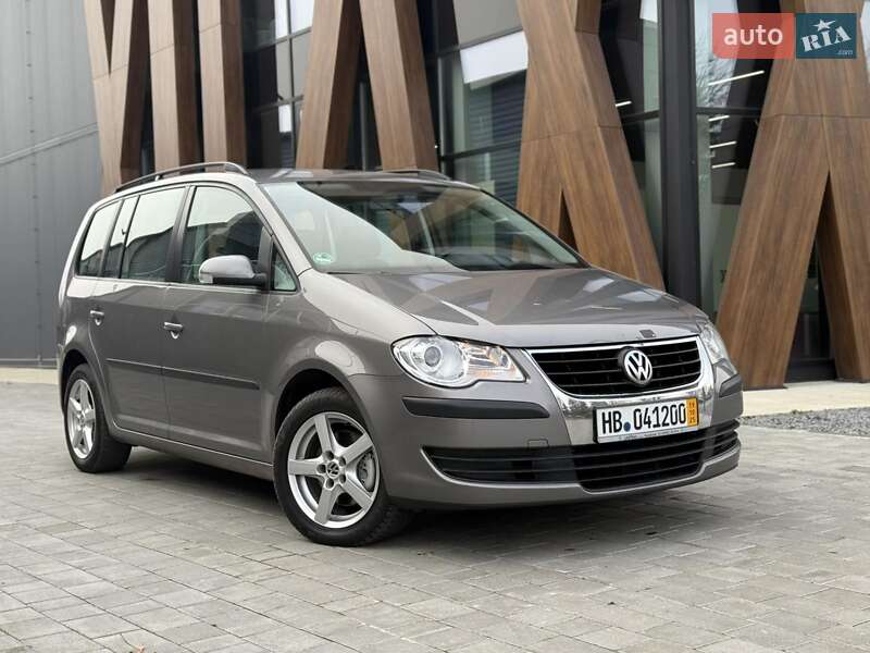 Минивэн Volkswagen Touran 2007 в Белой Церкви
