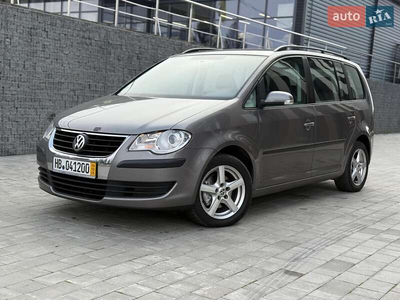 Минивэн Volkswagen Touran 2007 в Белой Церкви