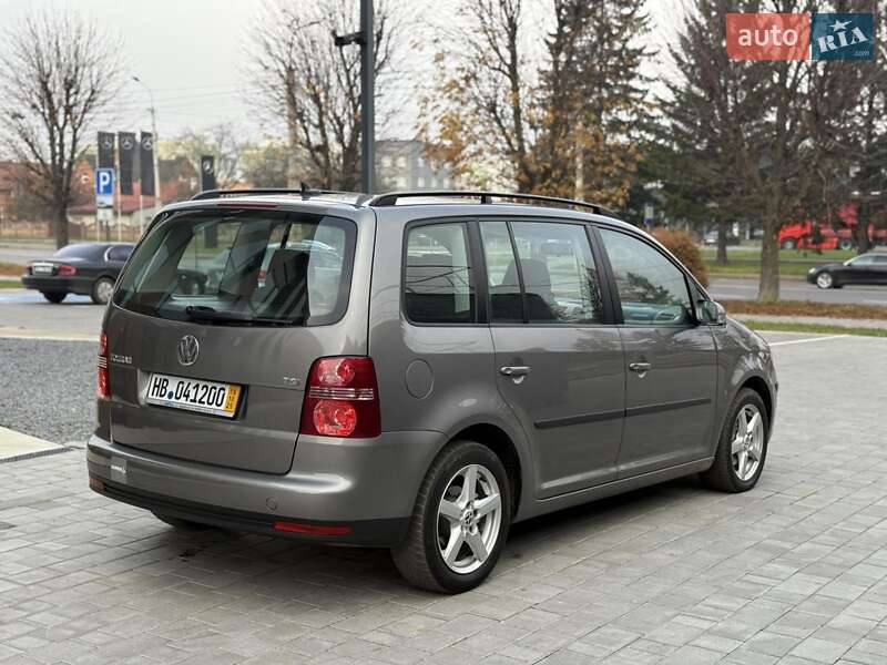 Минивэн Volkswagen Touran 2007 в Белой Церкви