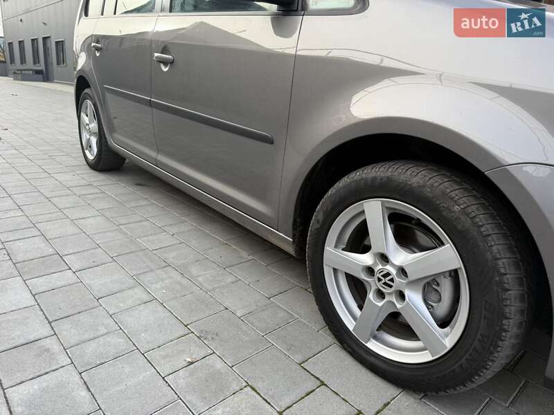 Минивэн Volkswagen Touran 2007 в Белой Церкви