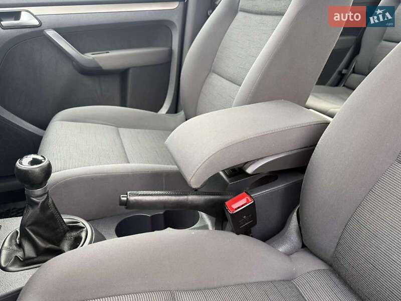 Минивэн Volkswagen Touran 2007 в Белой Церкви