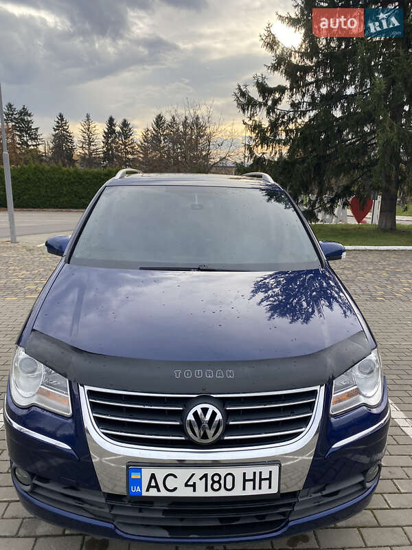 Минивэн Volkswagen Touran 2007 в Луцке