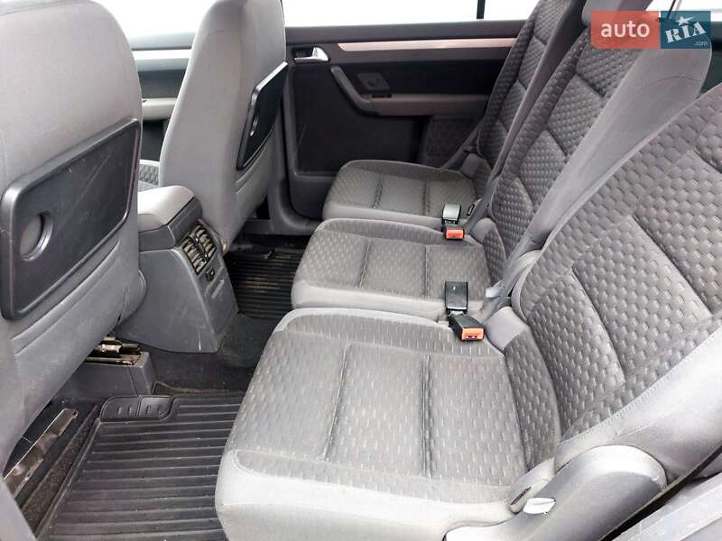 Мінівен Volkswagen Touran 2007 в Чернівцях фото 22 Мінівен Volkswagen Touran 2007 в Чернівцях