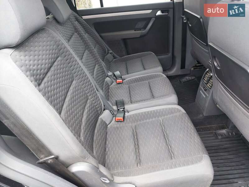 Мінівен Volkswagen Touran 2007 в Чернівцях фото 23 Мінівен Volkswagen Touran 2007 в Чернівцях