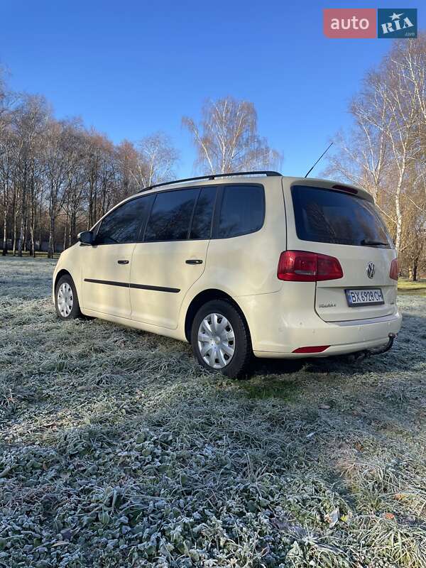 Минивэн Volkswagen Touran 2013 в Староконстантинове