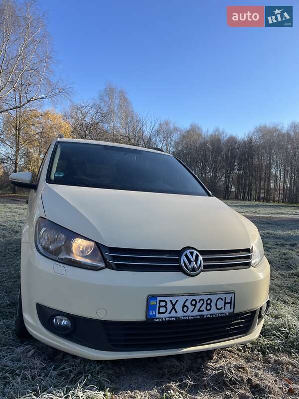 Минивэн Volkswagen Touran 2013 в Староконстантинове